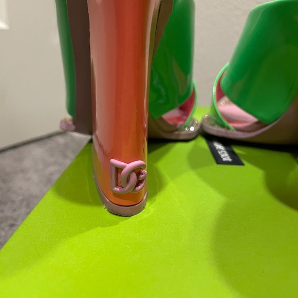 DOLCE & GABBANA Tapered-Heel Green Pink Leather Open-Crystal Toe Leather Sandals - Picture 7 of 15